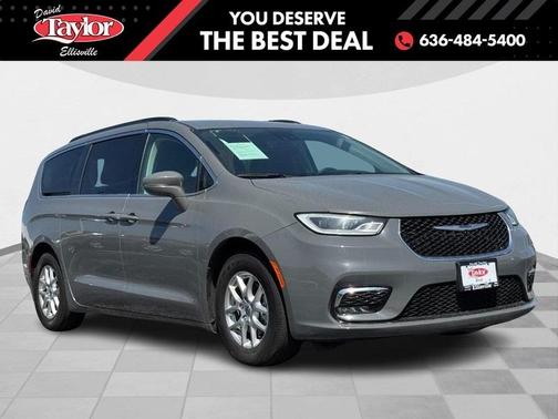 2022 Chrysler Pacifica Touring-L
