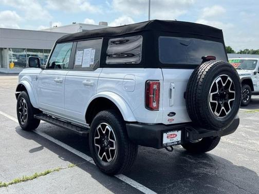 2023 Ford Bronco Outer Banks