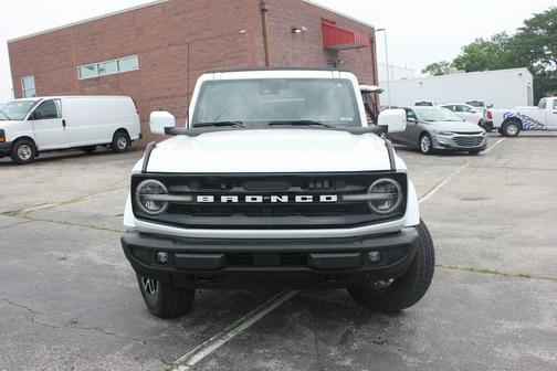 2023 Ford Bronco Outer Banks