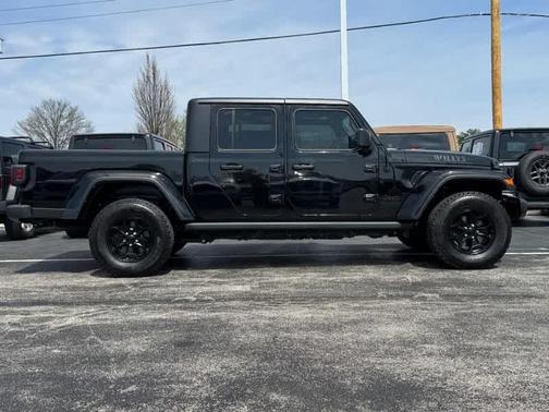 2022 Jeep Gladiator Sport