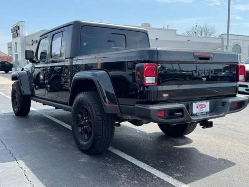 2022 Jeep Gladiator Sport