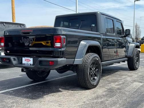 2022 Jeep Gladiator Sport