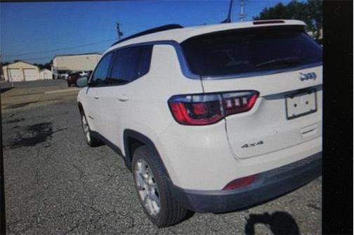 2022 Jeep Compass Latitude Lux