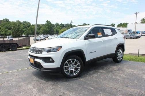 2022 Jeep Compass Latitude Lux