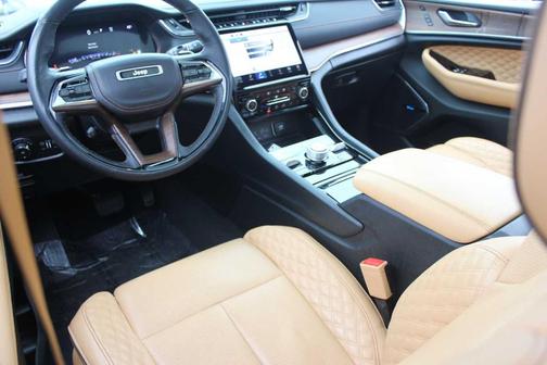 2024 Jeep Grand Cherokee Summit