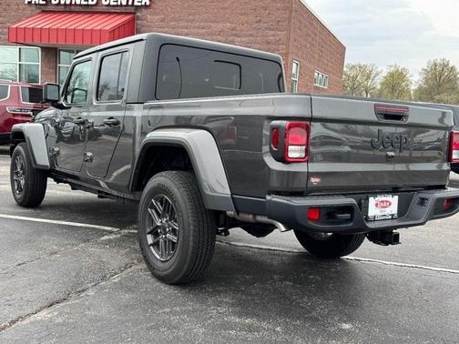 2025 Jeep Gladiator Sport
