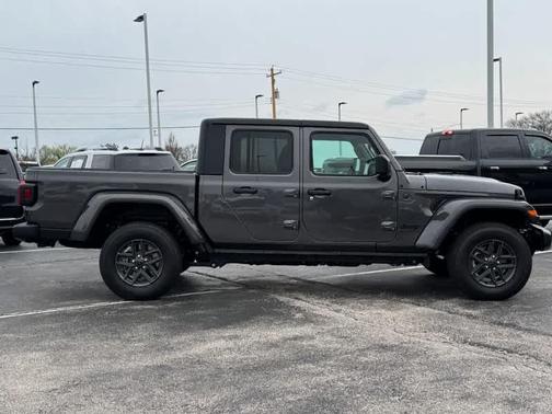 2025 Jeep Gladiator Sport
