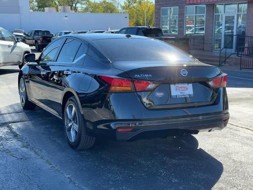 2021 Nissan Altima 2.5 SV