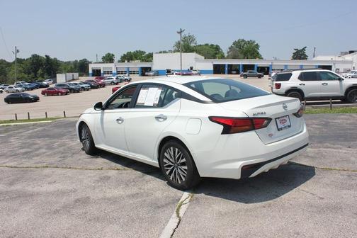 2023 Nissan Altima 2.5 SV