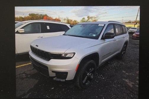 2023 Jeep Grand Cherokee L Laredo