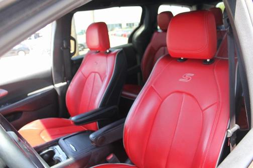 2021 Chrysler Pacifica Hybrid Limited