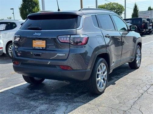 2022 Jeep Compass Latitude Lux