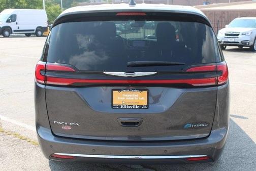 2022 Chrysler Pacifica Hybrid Touring L
