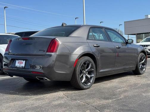 2023 Chrysler 300 S