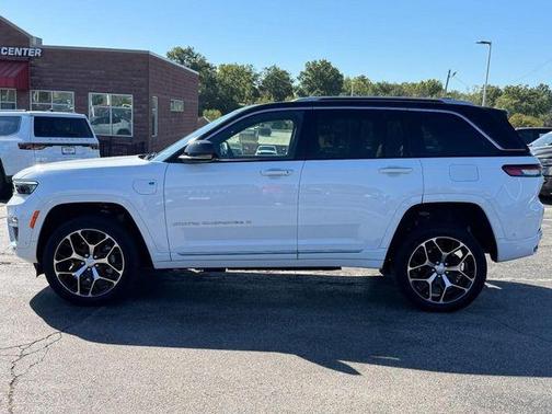2022 Jeep Grand Cherokee 4xe Summit