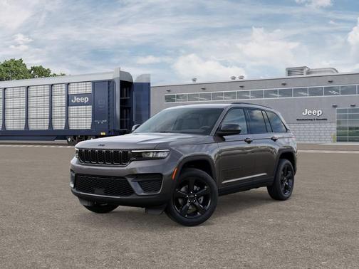 2025 Jeep Grand Cherokee Laredo