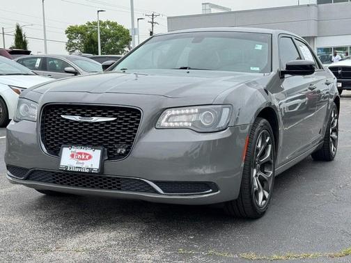 2018 Chrysler 300 Touring