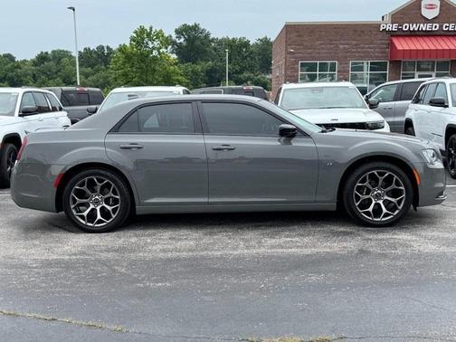 2018 Chrysler 300 Touring