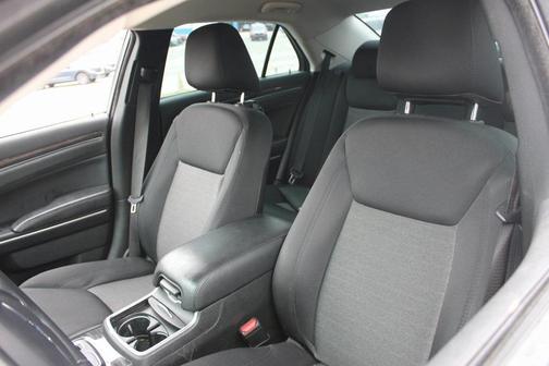 2018 Chrysler 300 Touring