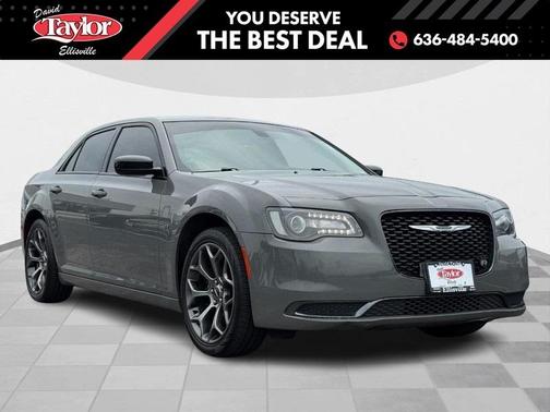 2018 Chrysler 300 Touring