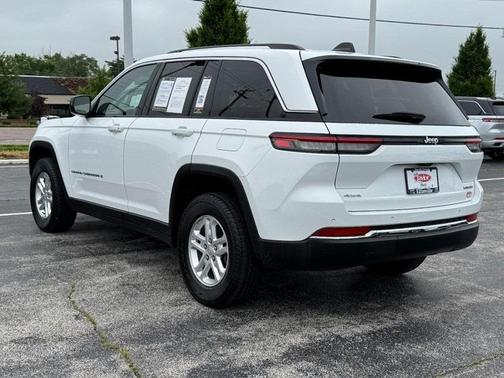 2023 Jeep Grand Cherokee Laredo
