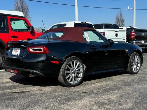 2018 FIAT 124 Spider Lusso