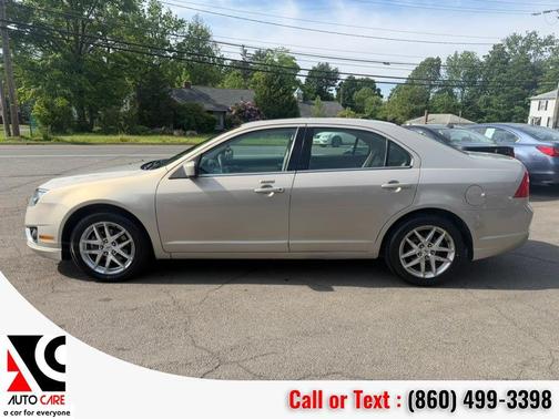 Gold 2010 Ford Fusion SEL