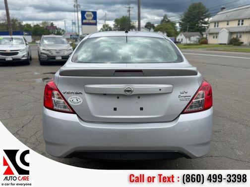 Brilliant Silver Metallic 2019 Nissan Versa 1.6 SV