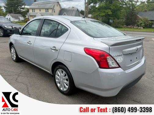 Brilliant Silver Metallic 2019 Nissan Versa 1.6 SV