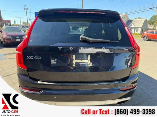 2016 Volvo XC90 T6 Momentum