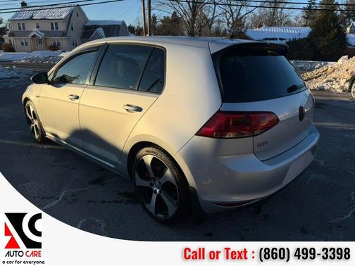 2017 Volkswagen Golf GTI 2.0T SE 4-Door