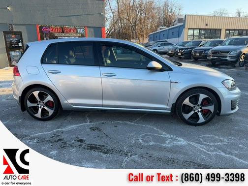 2017 Volkswagen Golf GTI 2.0T SE 4-Door