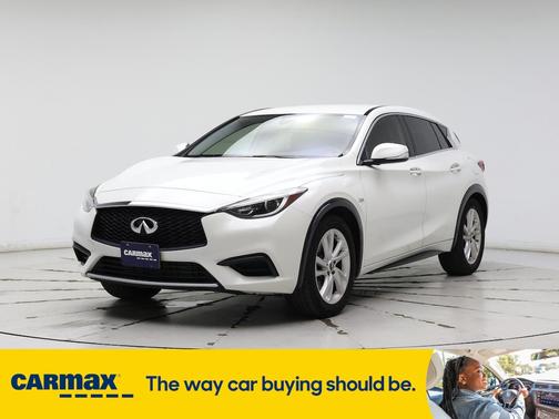 2017 INFINITI QX30