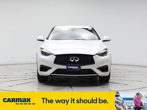 2017 INFINITI QX30