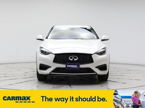 2017 INFINITI QX30