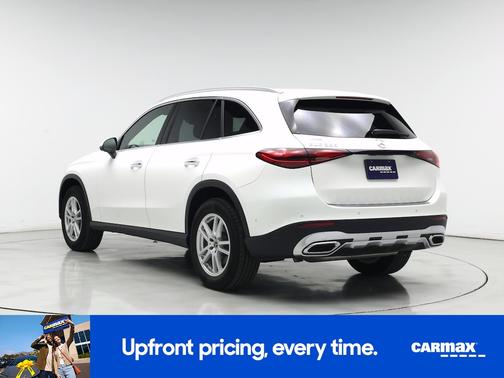 White 2023 Mercedes-Benz GLC 300