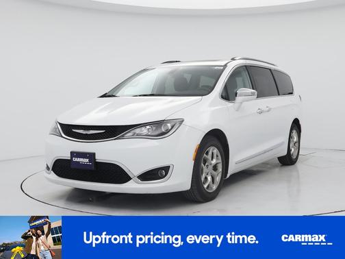 White 2017 Chrysler Pacifica Limited