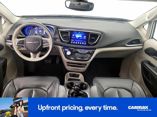 White 2017 Chrysler Pacifica Limited