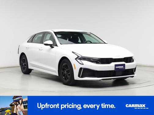 White 2025 Kia K5 LXS