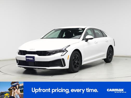 White 2025 Kia K5 LXS