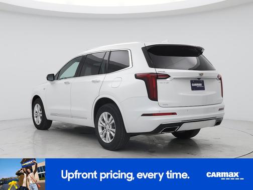 White 2024 Cadillac XT6 Luxury