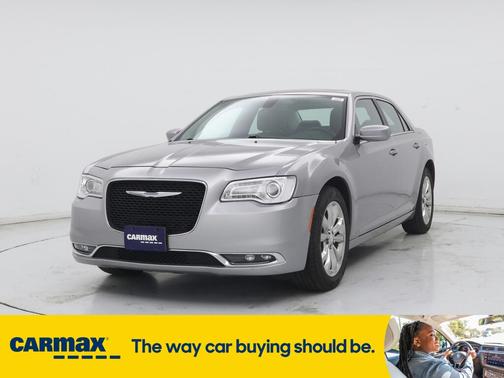 2017 Chrysler 300 Limited