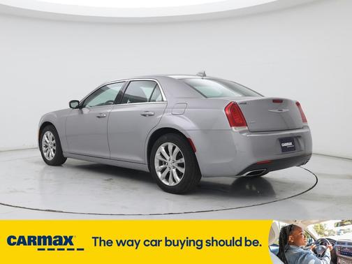 2017 Chrysler 300 Limited