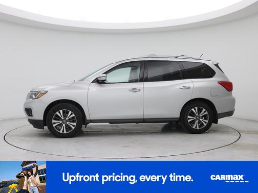 2017 Nissan Pathfinder SL