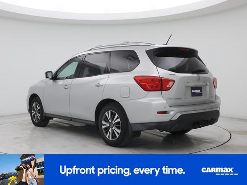 2017 Nissan Pathfinder SL