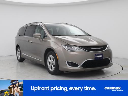 Gray 2017 Chrysler Pacifica Touring L-Plus