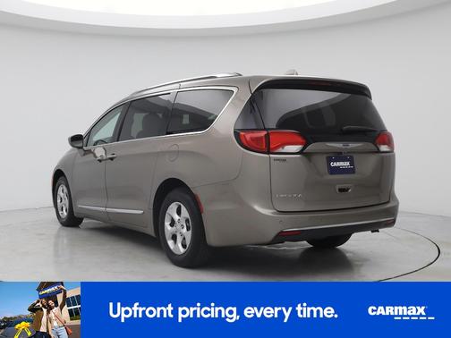 Gray 2017 Chrysler Pacifica Touring L-Plus