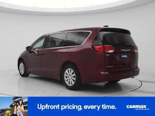 2020 Chrysler Voyager L