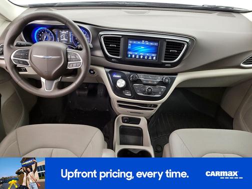 2020 Chrysler Voyager L