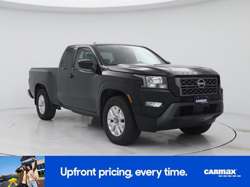 Black 2024 Nissan Frontier SV